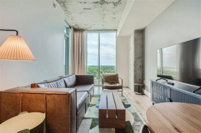 Spacious 1 BR condo - Amazing views - Pool - Kitchen